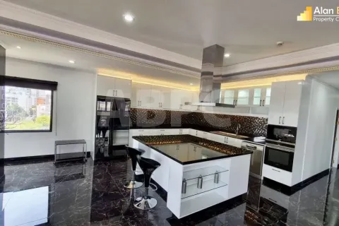 Condominio de 4 dormitorios en Pattaya, Tailandia № 211665 - foto 4