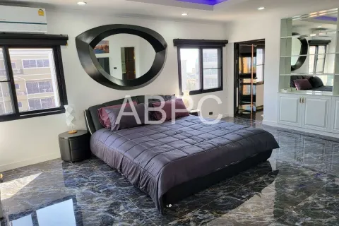 Condominio de 4 dormitorios en Pattaya, Tailandia № 211665 - foto 10