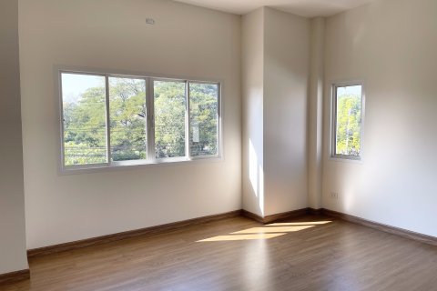 House in Chiang Mai, Thailand 4 bedrooms № 157935 - photo 24