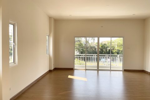 House in Chiang Mai, Thailand 4 bedrooms № 157935 - photo 20