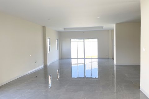 House in Chiang Mai, Thailand 4 bedrooms № 157935 - photo 4