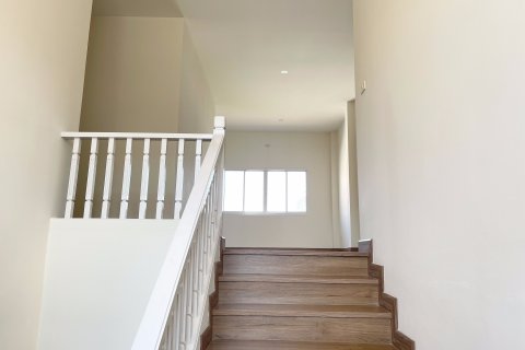 House in Chiang Mai, Thailand 4 bedrooms № 157935 - photo 13