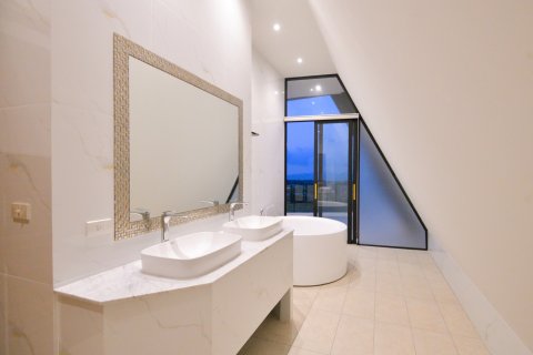 Villa in Phuket, Thailand 5 Schlafzimmer № 222404 - Foto 12