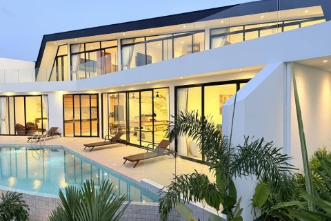 Villa in Phuket, Thailand 5 Schlafzimmer № 222404 - Foto 3