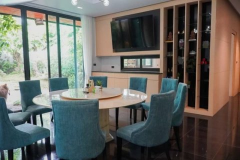 Вилла в Чиангмае, Таиланд с 5 спальнями  № 134027 - фото 14