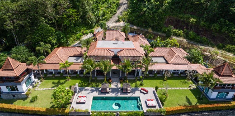 Villa in Kathu, Thailand 8 bedrooms № 134030