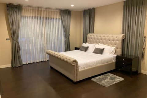 Вилла в Сан-Сая, Таиланд с 4 спальнями  № 134029 - фото 14