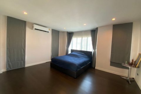 Вилла в Сан-Сая, Таиланд с 4 спальнями  № 134029 - фото 17