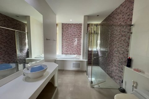 Вилла в Суан Луанге, Бангкок, Таиланд с 5 спальнями  № 134028 - фото 12