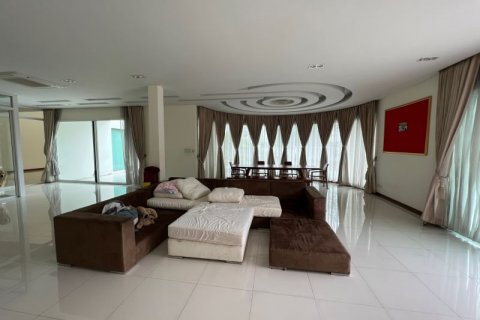 Вилла в Суан Луанге, Бангкок, Таиланд с 5 спальнями  № 134028 - фото 6