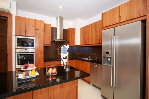 House in Pattaya, Thailand 3 bedrooms № 197220 - photo 3