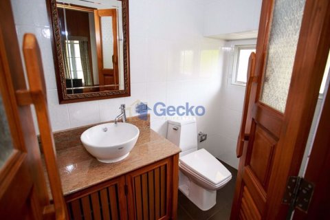 House in Pattaya, Thailand 3 bedrooms № 197220 - photo 7