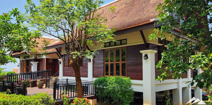 Villa in Chiang Mai, Thailand 3 bedrooms № 150388