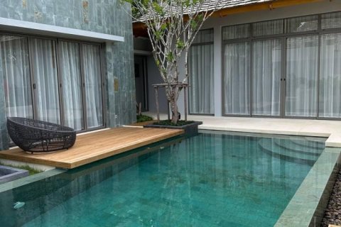 House in Bang Tao, Thailand 3 bedrooms № 153858 - photo 12