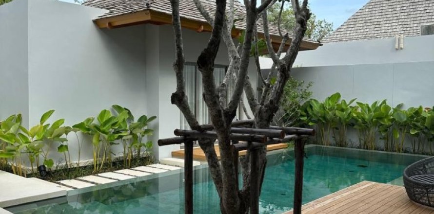 House in Bang Tao, Thailand 3 bedrooms № 153858