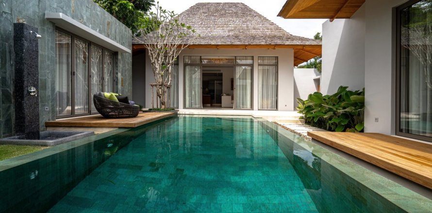 House in Bang Tao, Thailand 3 bedrooms № 153858