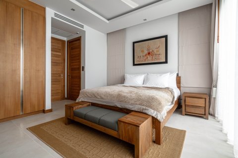 House in Bang Tao, Thailand 3 bedrooms № 153858 - photo 12