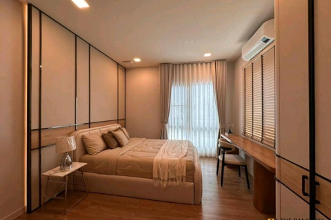 House in Bangkok, Thailand 4 bedrooms № 190275