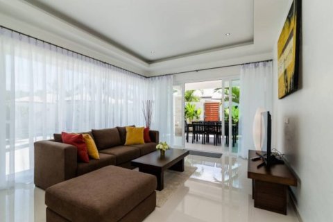 Villa in Hua Hin, Thailand 4 bedrooms № 158900 - photo 3