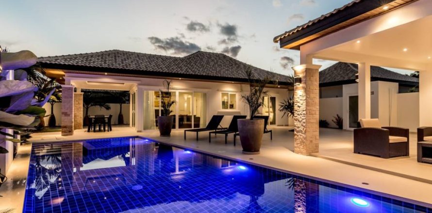 Villa in Hua Hin, Thailand 4 bedrooms № 158900