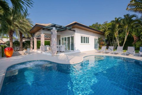 Villa in Hua Hin, Thailand 4 bedrooms № 158901