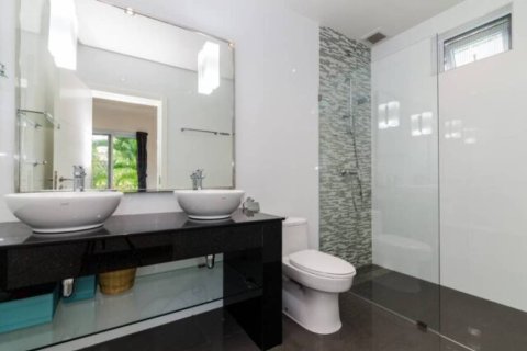 Villa in Hua Hin, Thailand 4 bedrooms № 158901 - photo 10