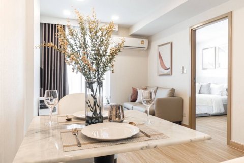 Condo in Bangkok, Thailand, 1 bedroom  № 116681 - photo 2