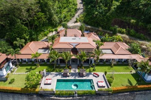 Вилла в Кату, Таиланд с 8 спальнями  № 116684 - фото 1