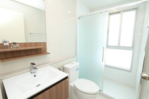 Condo in Sathon, Bangkok, Thailand, 2 bedrooms  № 149456 - photo 9