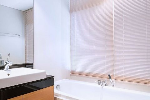 Condo à Khlong Toei, Bangkok, Thaïlande, 2 chambres  № 136247 - photo 14