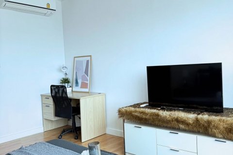 Condo à Khlong Toei, Bangkok, Thaïlande, 2 chambres  № 136247 - photo 7