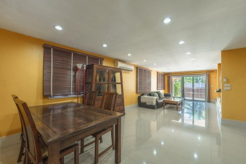 Villa in Phuket, Thailand 5 bedrooms № 135907 - photo 29