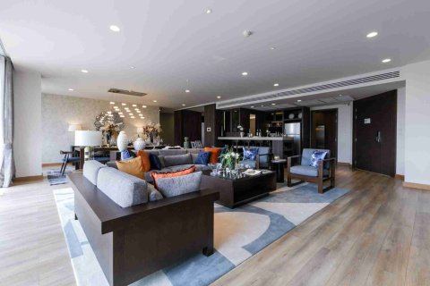 Condo in Bangkok, Thailand, 3 bedrooms № 183702 - photo 10
