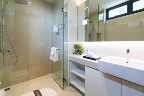 Condo in Bangkok, Thailand, 3 bedrooms № 183702 - photo 15