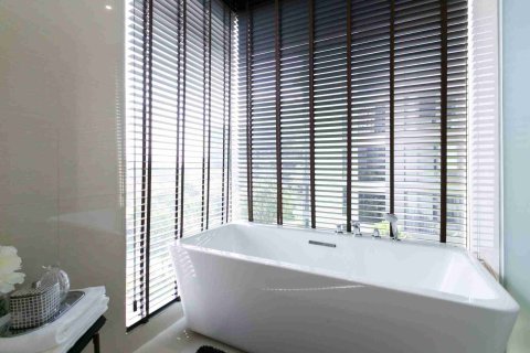 Condo in Bangkok, Thailand, 3 bedrooms № 183702 - photo 18