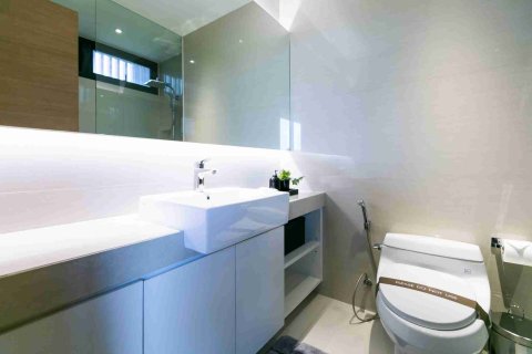 Condo in Bangkok, Thailand, 3 bedrooms № 183702 - photo 13