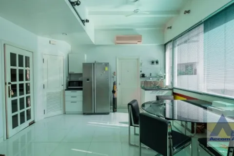 Penthouse in Khlong Toei, Bangkok, Thailand 4 Schlafzimmer № 214721 - Foto 9