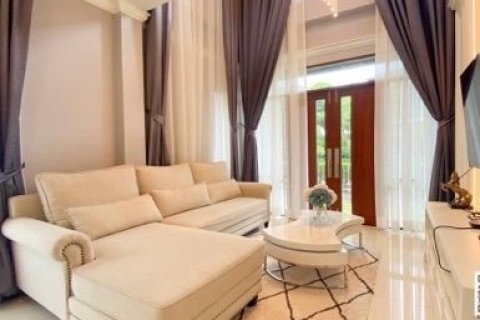 Дом в Банг Каео, Таиланд с 4 спальнями  № 173291