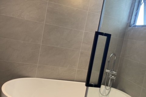 Condo à Watthana, Bangkok, Thaïlande, 3 chambres  № 173290 - photo 21