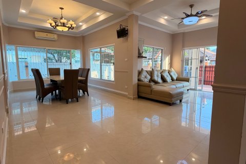 Дом в Паттайе, Таиланд с 3 спальнями № 162914 - фото 15