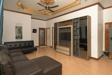 House in Kathu, Thailand 3 bedrooms № 162912 - photo 6