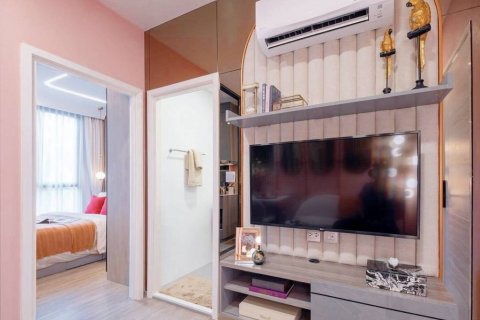 Condo in Bangkok, Thailand, 1 bedroom  № 115032 - photo 7