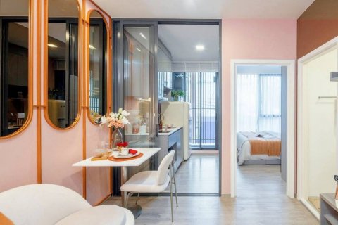 Condo in Bangkok, Thailand, 1 bedroom  № 115032 - photo 2