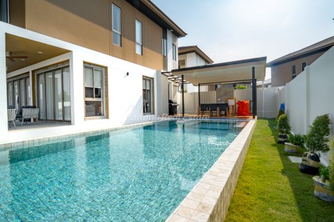 Дом в Банг Ламунге, Таиланд с 4 спальнями  № 161088 - фото 2