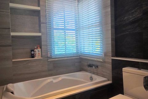 Дом в Бангкоке, Таиланд с 3 спальнями  № 161089 - фото 10