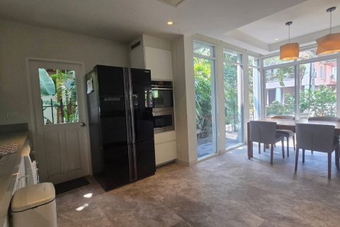 Дом в Бангкоке, Таиланд с 3 спальнями  № 161089 - фото 6