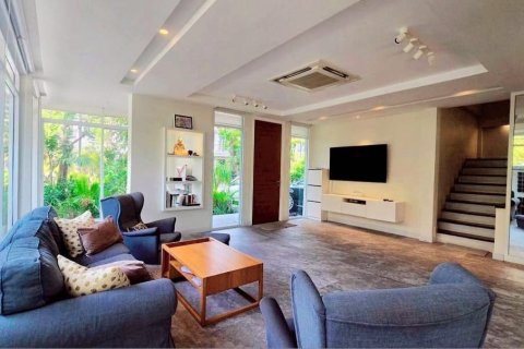 Дом в Бангкоке, Таиланд с 3 спальнями  № 161089