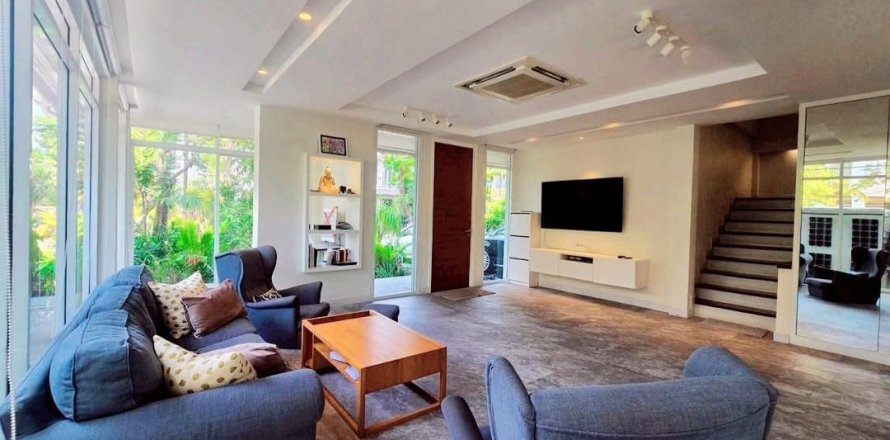 Maison à Bangkok, Thaïlande 3 chambres № 161089