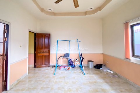 House in Bang Lamung, Thailand 4 bedrooms № 161087 - photo 24