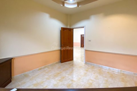 House in Bang Lamung, Thailand 4 bedrooms № 161087 - photo 15